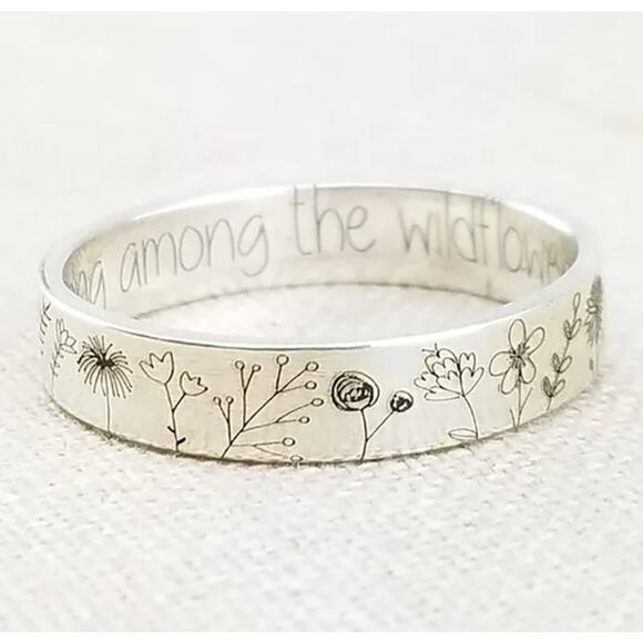 Wildflower engraved silver band, Various sizes - Picture 1 of 5